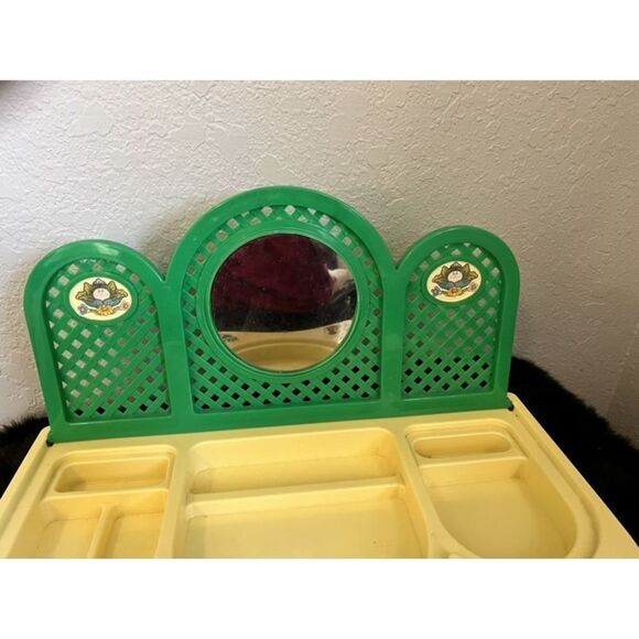 VINTAGE 1984 CABBAGE PATCH KIDS VANITY CENTER DOLL TOY PLAYSET - Picture 2 of 10